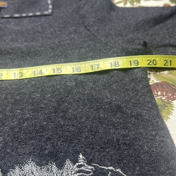 Woolrich button up jacket with embroidered village detail & deer button detail M - Picture 9 of 10